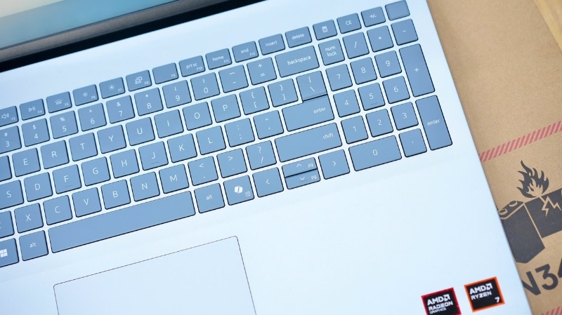 Laptop Dell Inspiron 16 5645 Laptop Dell Inspiron 16 5645