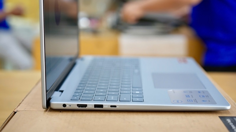 Laptop Dell Inspiron 16 5645 Laptop Dell Inspiron 16 5645