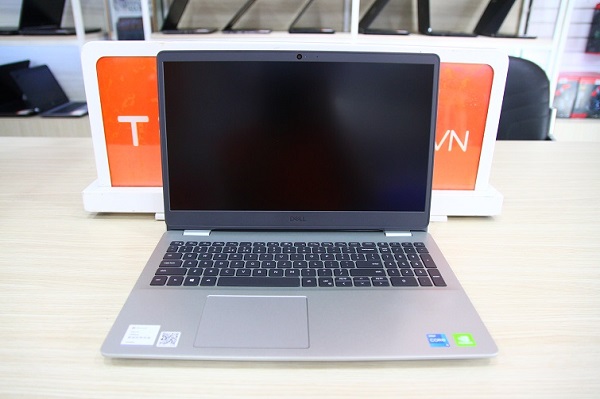 Dell Inspiron 3501