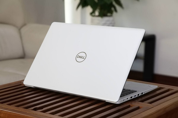 Dell Inspiron 5570