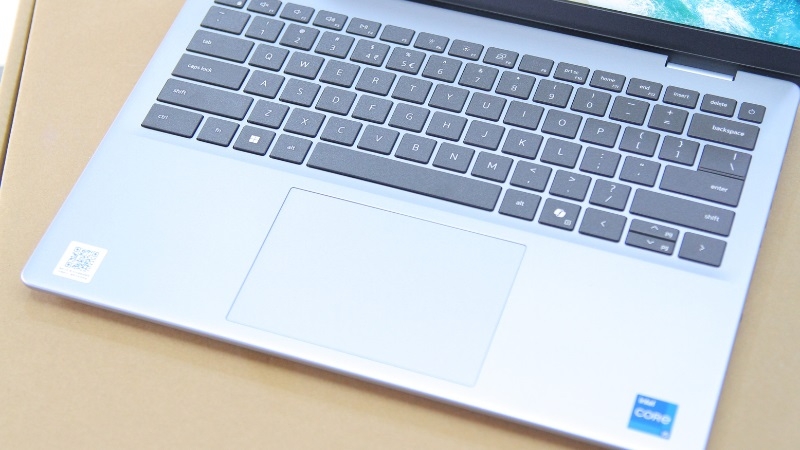 Laptop Dell Inspiron 7440 Plus 2024 Laptop Dell Inspiron 7440 Plus 2024