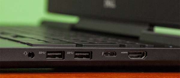 Cạnh phải của máy