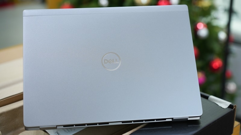 Laptop Dell Latitude 7450 2024