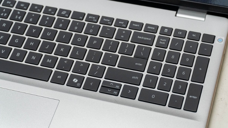 Bàn phím của dòng laptop Dell Pro 16 DC16251