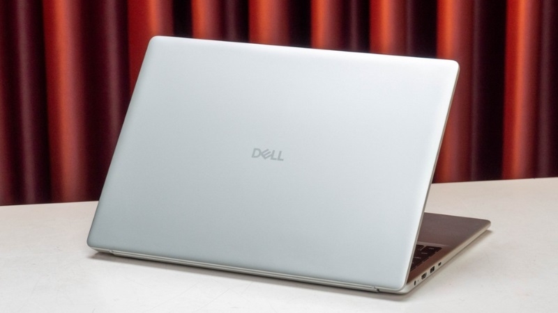 Dell Pro 16 DC16251 2025