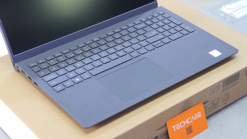 Laptop Dell Vostro 3520