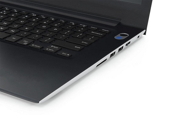 Cạnh phải của máy