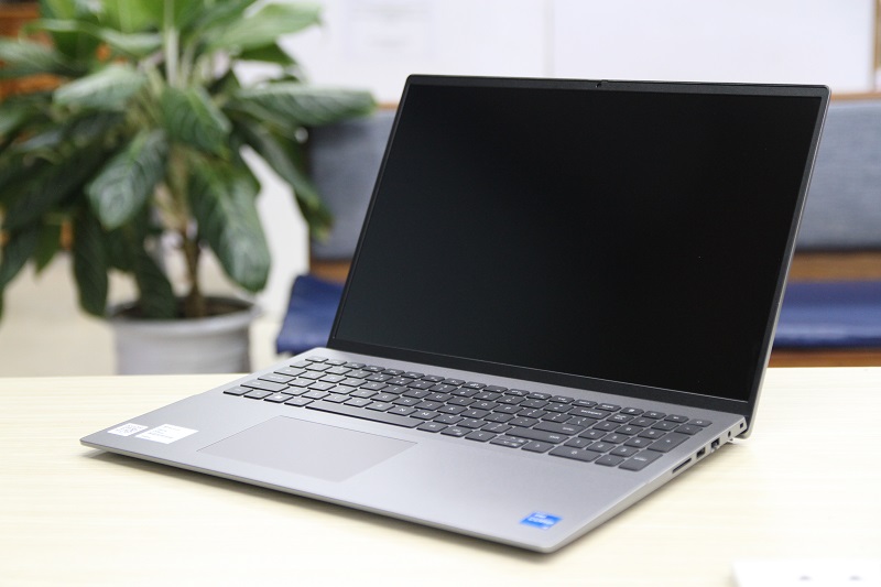 Dell Vostro 5620