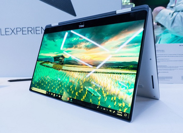 Chiếc máy xoay màn hình lên đến một góc 360 độ