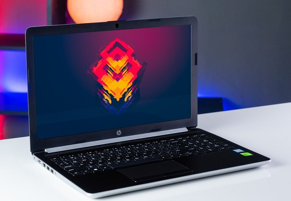 Màn hình có kích cỡ lớn với độ phân giải HD