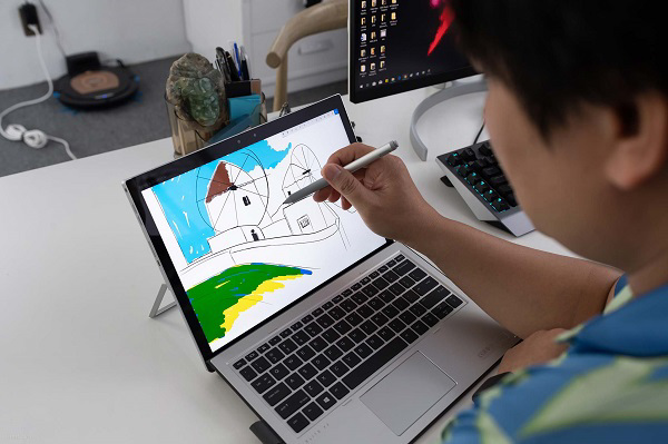 Cấu hình mạnh mẽ giúp xử lý các tác vụ nhanh chóng