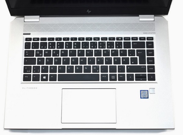 Bàn phím gồm 6 hàng được bố trí khoa học