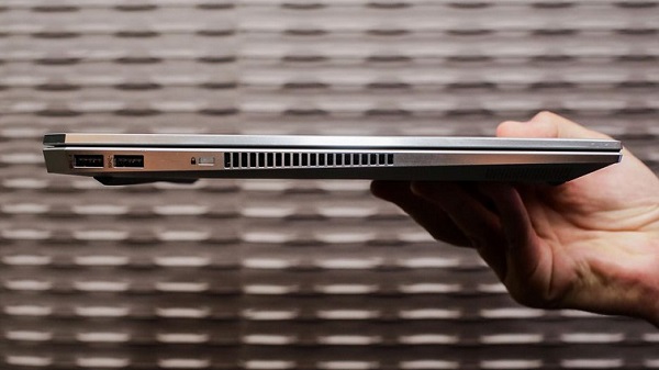 Các cổng kết nối của HP Elitebook 1050 G1