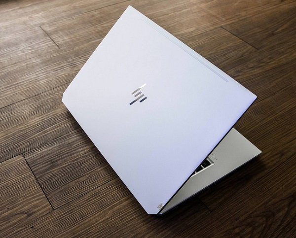 HP eliteBook 1050 G1