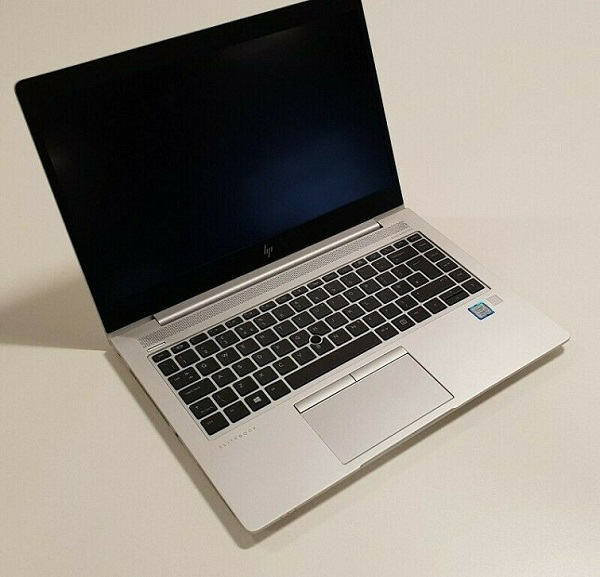 Touchpad với kích thước 4,2 x 2,3 mượt mà