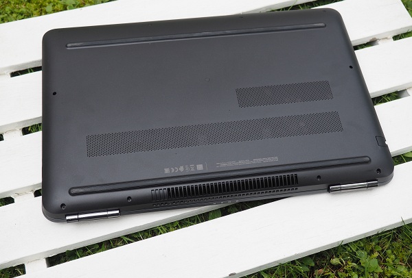 Hệ thống tản nhiệt và pin của máy