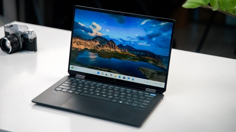 HP OmniBook X Flip 14 2 in 1