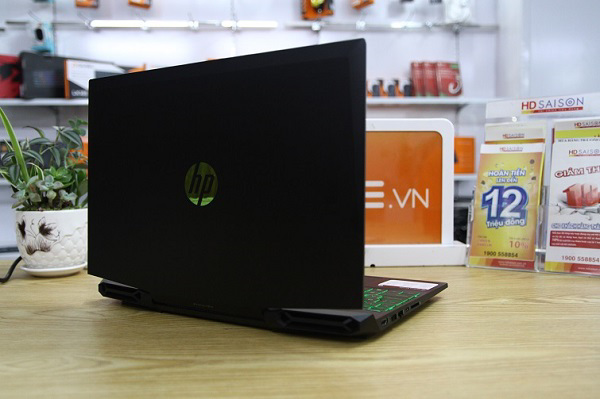 Lớp vỏ ngoài được thiết kế chắc chắn