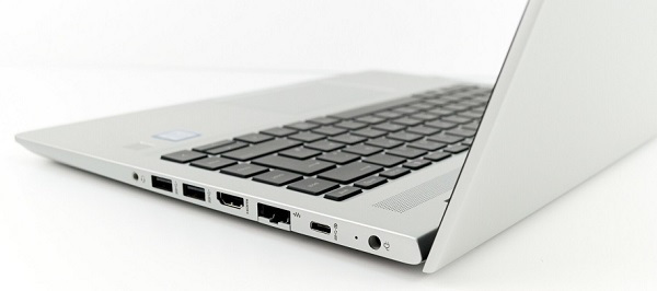 Cạnh phải của máy