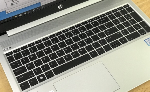 Bàn phím có hành trình phím ngắn và độ nảy tốt