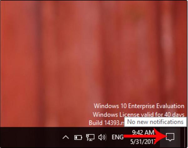 Nhấn vào biểu tượng Action hình vuông ở ngay phía góc bên phải màn hình