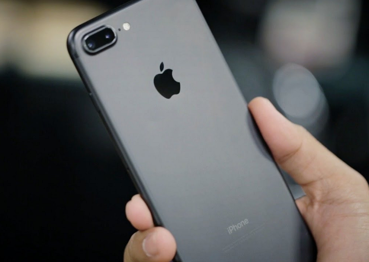 iPhone 7 Plus Lock
