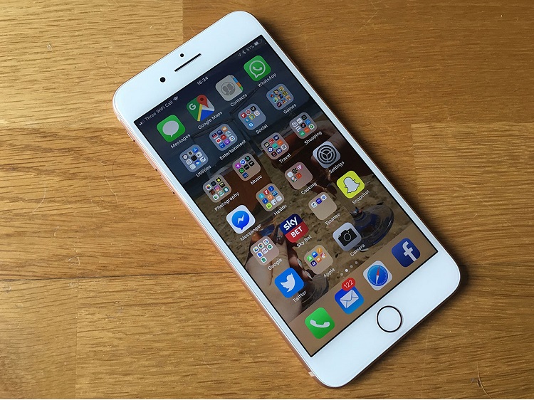 iPhone 8 Plus với khung kim loại bo tròn
