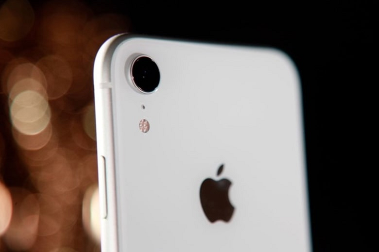 iPhone Xr sở hữu cụm camera kép sau