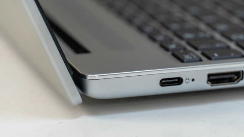 Laptop Lenovo IdeaPad Slim 5 15IRU9