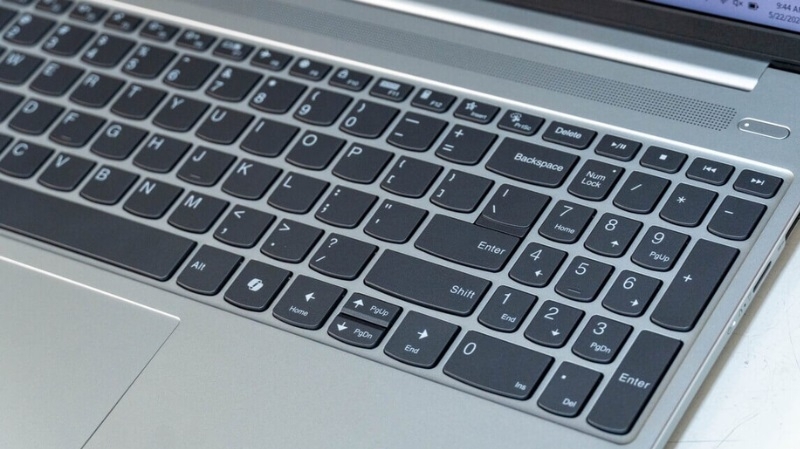 Lenovo IdeaPad Slim 5 15IRU9