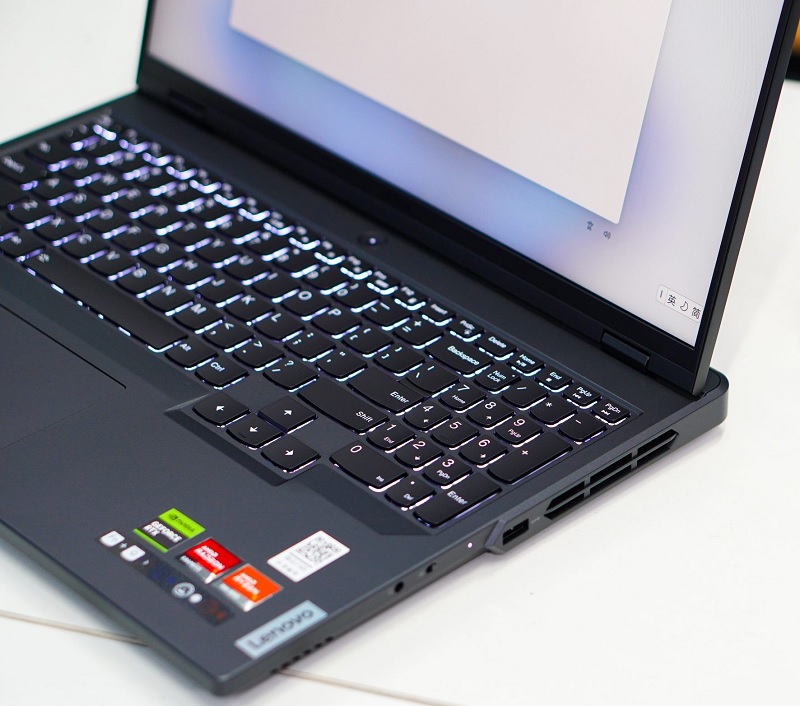 lenovo-legion-5-pro-r9000p-2023