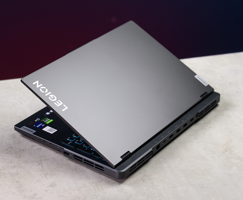 lenovo-legion-pro-5i-gen-8