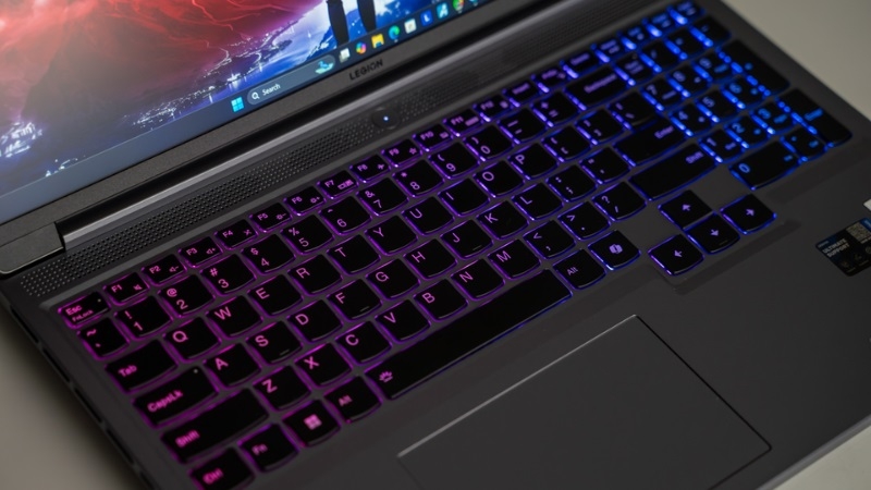 Laptop Lenovo Legion Slim 5 2024 (R7000P) Laptop Lenovo Legion Slim 5 2024 (R7000P)