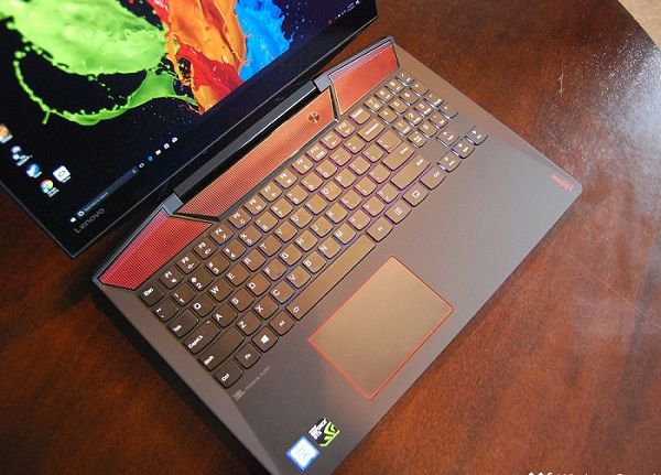 Lenovo Legion Y720