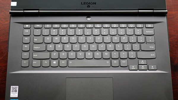 Bàn phím có đèn nền RGB và kiểu đảo ngược