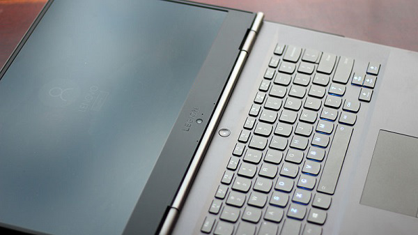 Lenovo Legion Y730