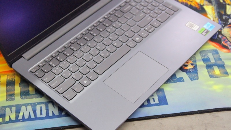 Laptop Lenovo LOQ Essential 15IAX9E