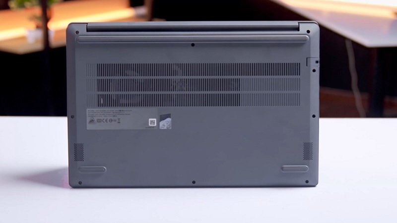 Lenovo LOQ Essential 15IAX9E 83LK0079VN