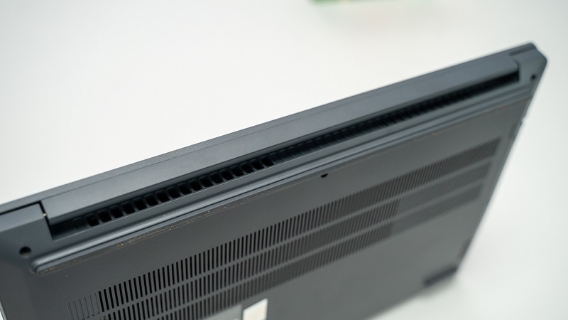 Lenovo LOQ Essential 15IAX9E 83LK0079VN - Laptop Gaming Tầm Trung Đáng Chú Ý 2026