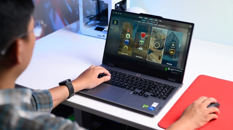 Laptop Lenovo LOQ 15IRX9