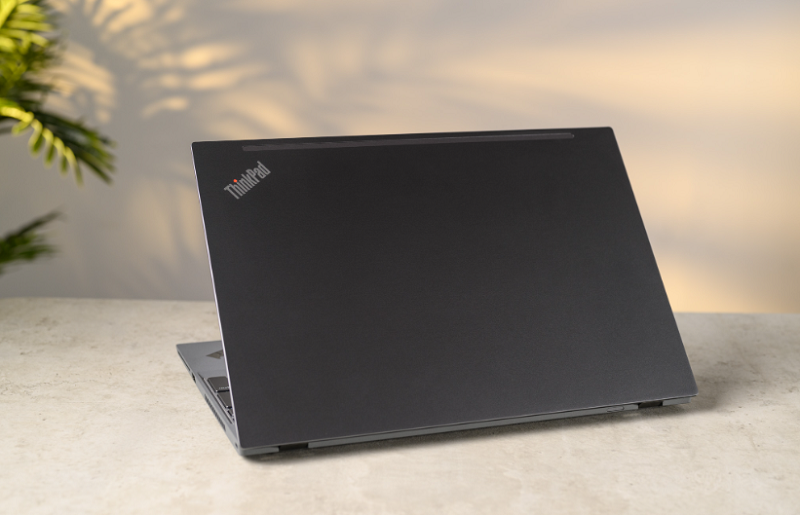 lenovo-thinkpad-p15s-g2