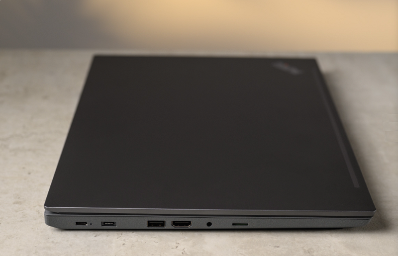 lenovo-thinkpad-p15s-g2