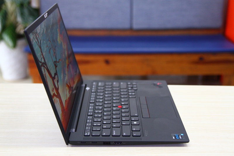 lenovo-thinkpad-x1-carbon-gen-9