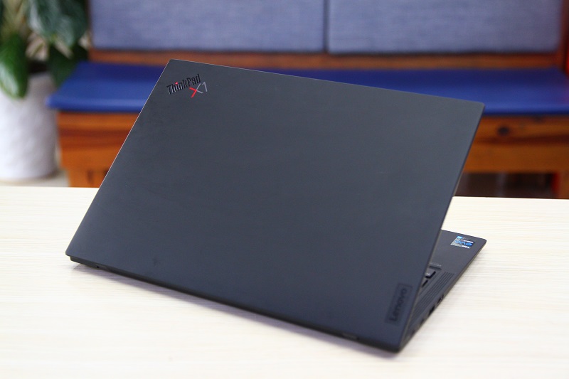 lenovo-thinkpad-x1-carbon-gen-9