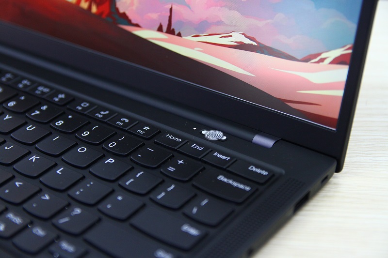 lenovo-thinkpad-x1-carbon-gen-9