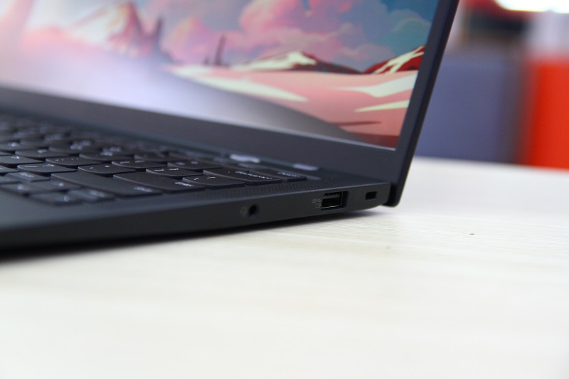 lenovo-thinkpad-x1-carbon-gen-9
