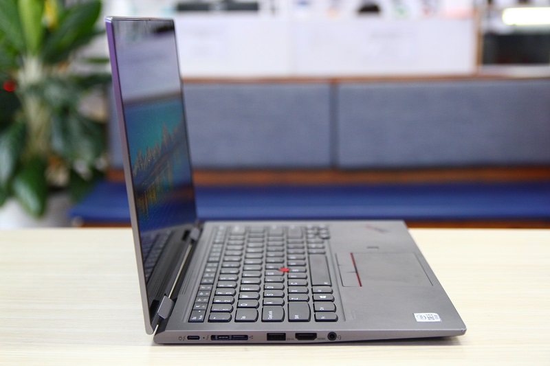 lenovo-thinkpad-x1-yoga-gen-5