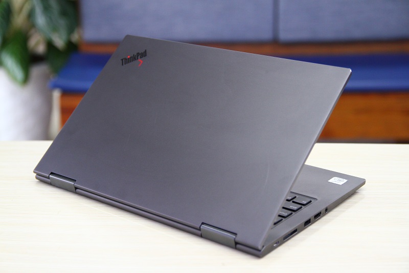 lenovo-thinkpad-x1-yoga-gen-5