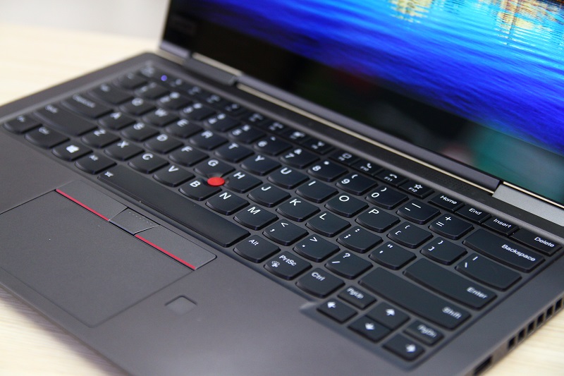 Lenovo ThinkPad X1 Yoga Gen 5
