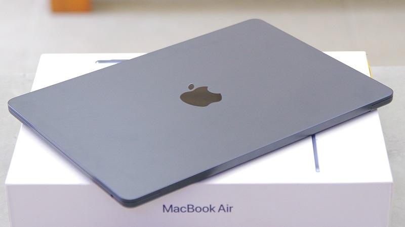MacBook Air M2 13inch